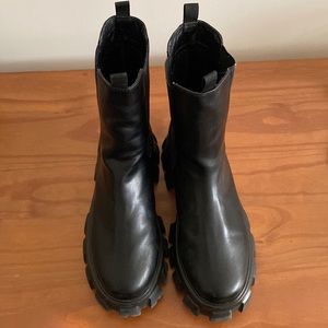 Brand new Princess Polly Lindsay ankle Boots! Size 8